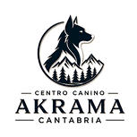 logo del centro canino akrama cantabria - residencia, adiestramiento, hotel, guarderia de dia
