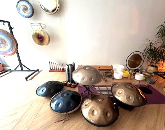 Studio SoundYoga et instruments Yogi Market