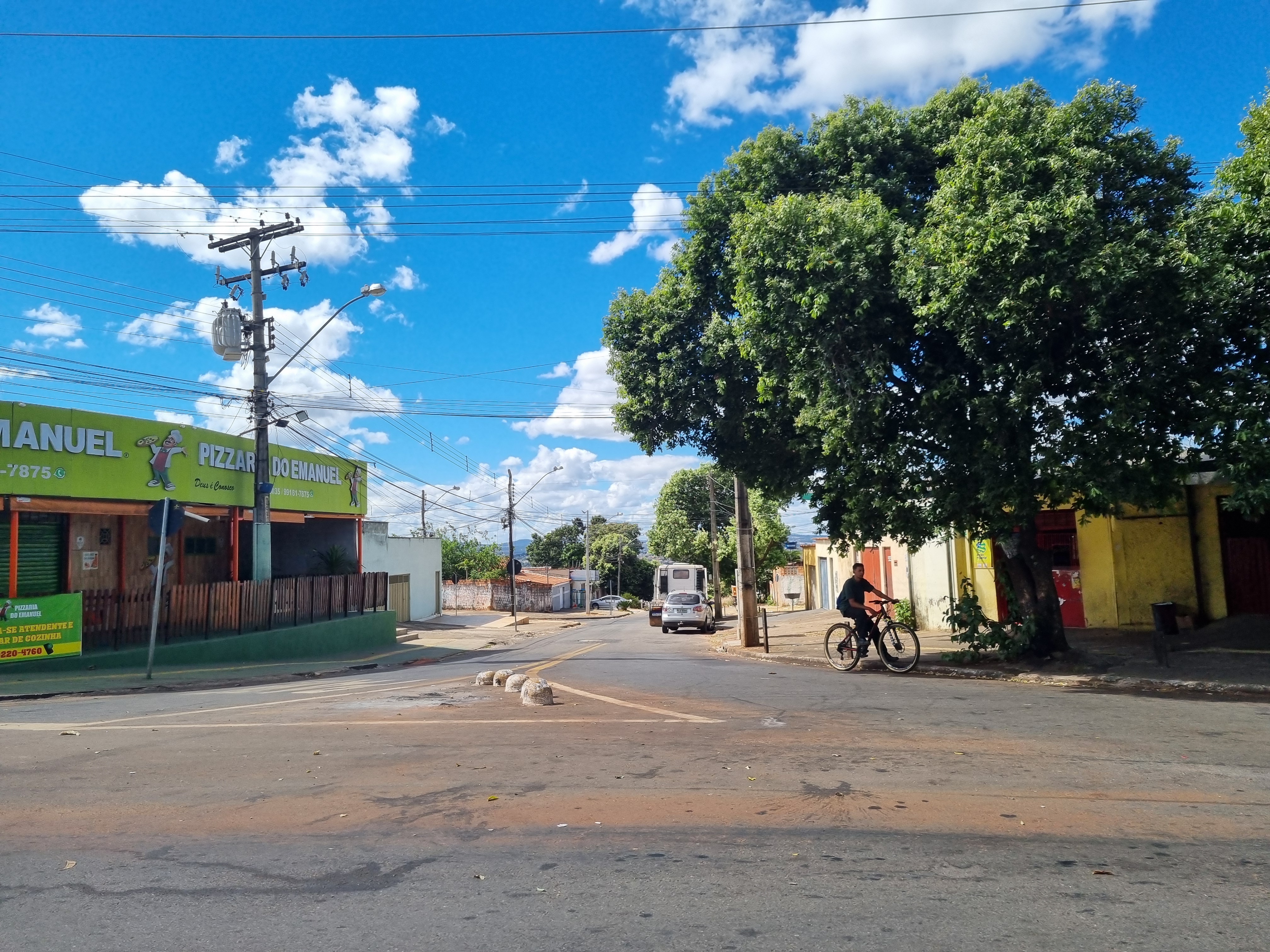 Rua Alegrete in Jardim Novo Mundo, Goiânia, June 2024
