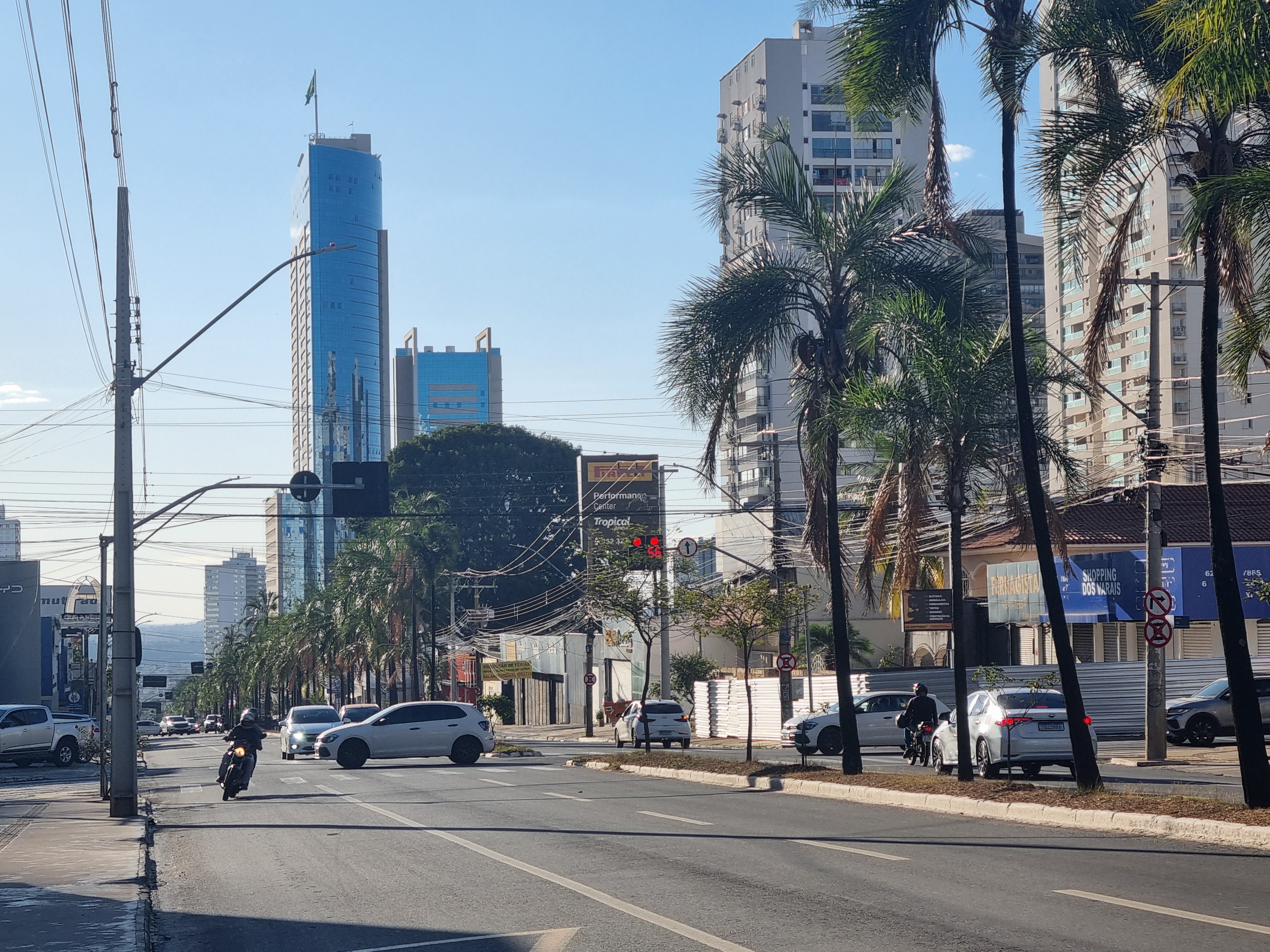 Avenida Mutirão, no bairro Bueno, em Goiânia, em 5 de julho de 2025