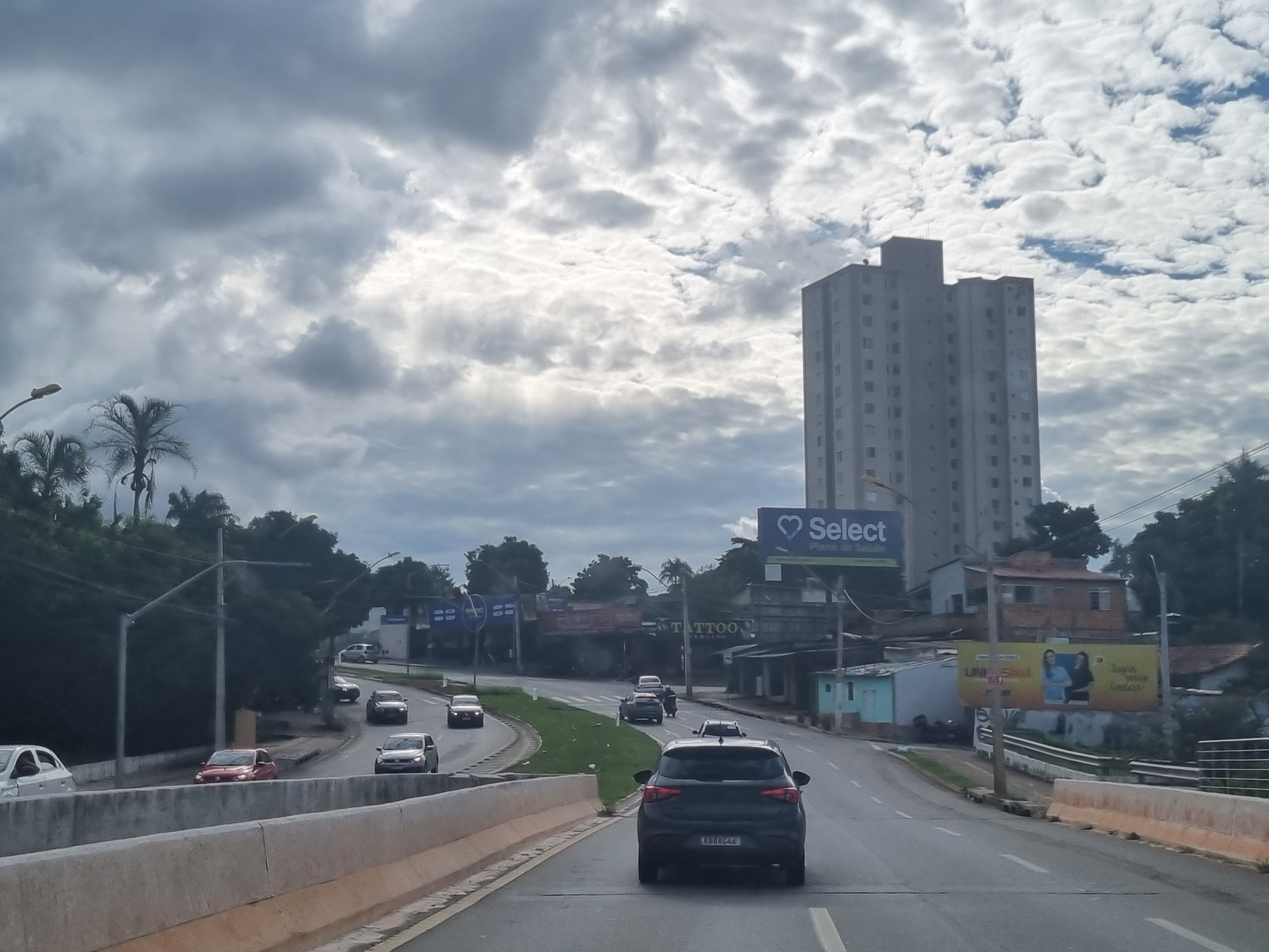 Avenida 2ª Radial, bairro Pedro Ludovico, Goiânia, 29 de abril de 2025
