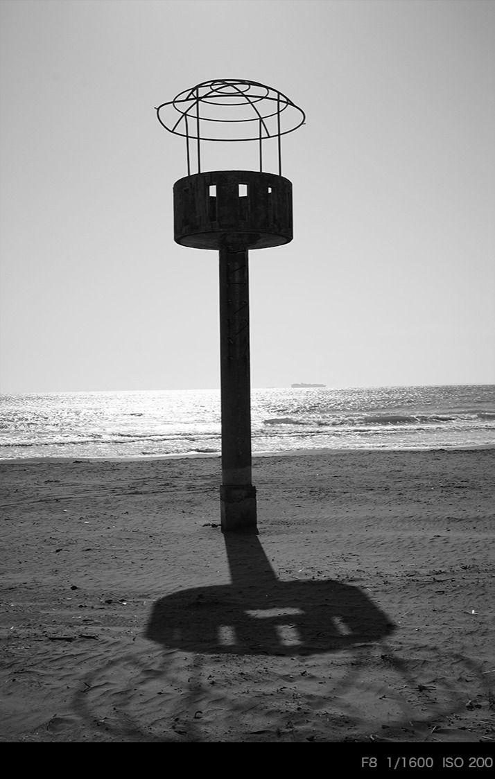 Thumbnail: APO-LANTHAR 28mm F2 sample shot of beach watchtower