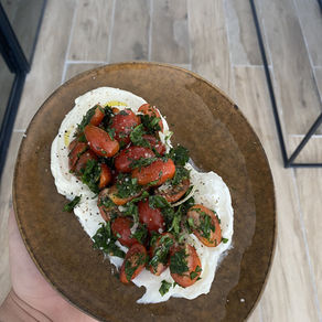 TOMATO, PARSLEY & LABNEH SALAD