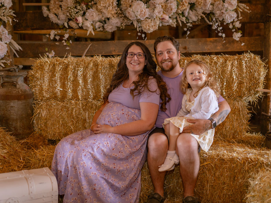Barn family photo shoot near Calgary, AB.