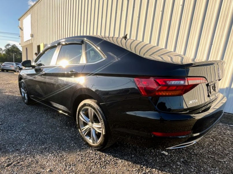 Thumbnail: 2019 Volkswagen Jetta R-Line
