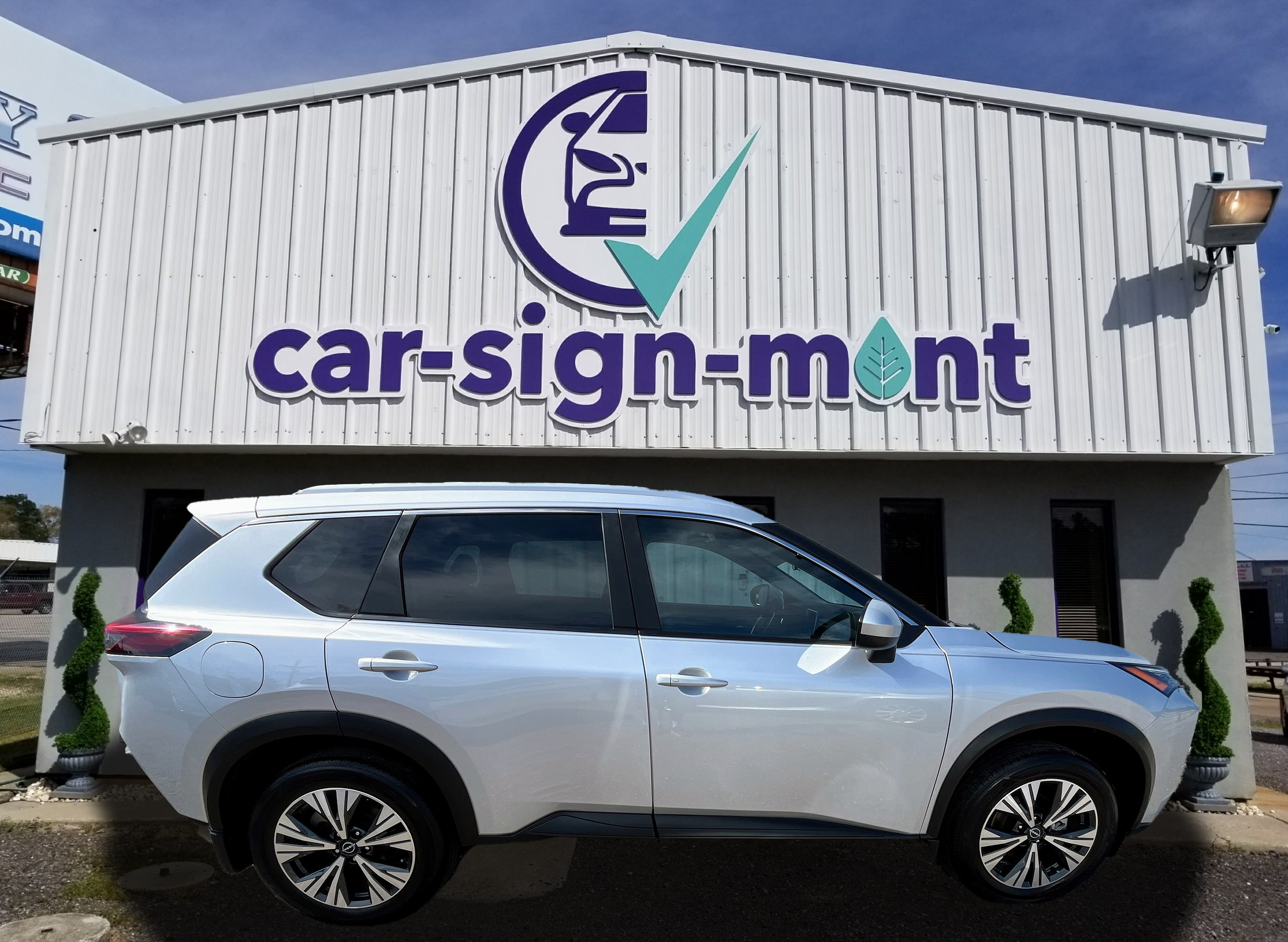 2023 Nissan Rogue SV's photo