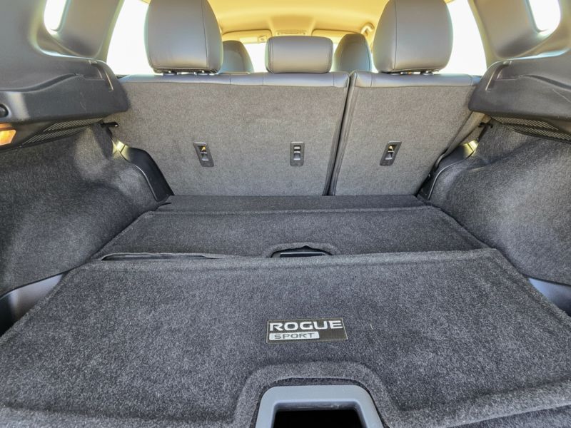 2020 Nissan Rogue Sport SV - Photo 14