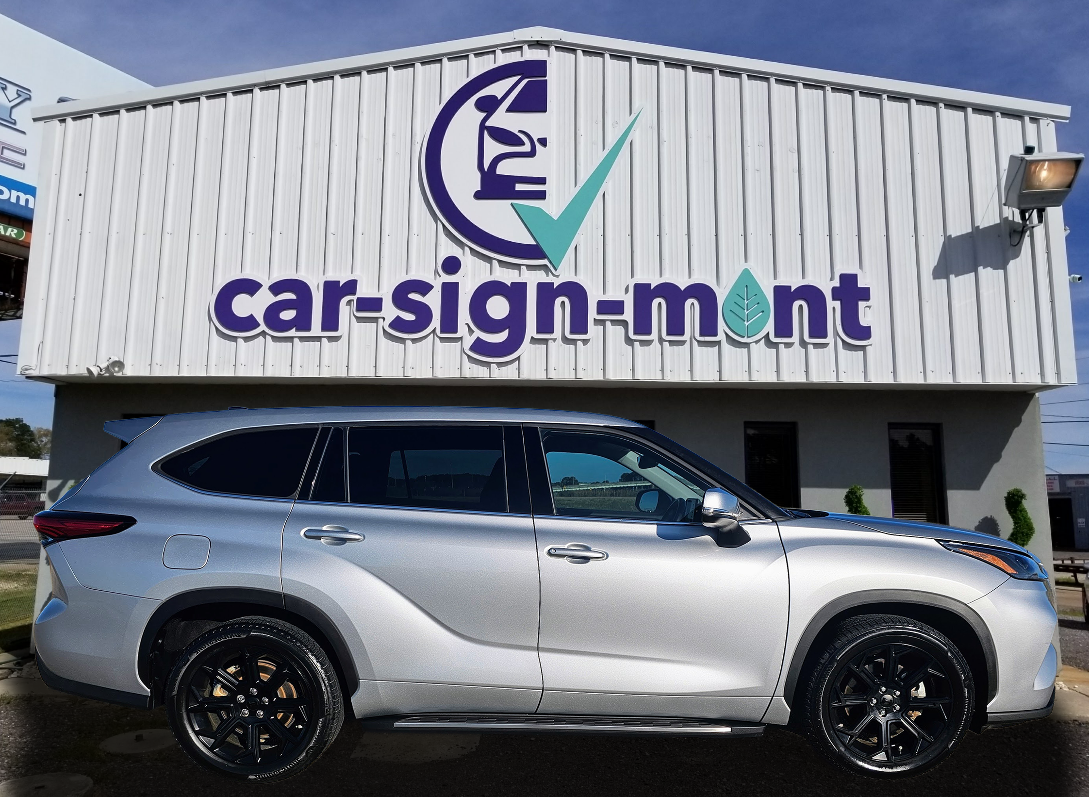 2022 Toyota Highlander LE's photo