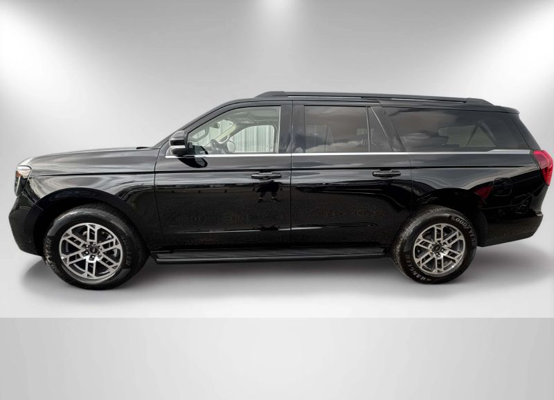 2025 Ford Expedition Active - Photo 3