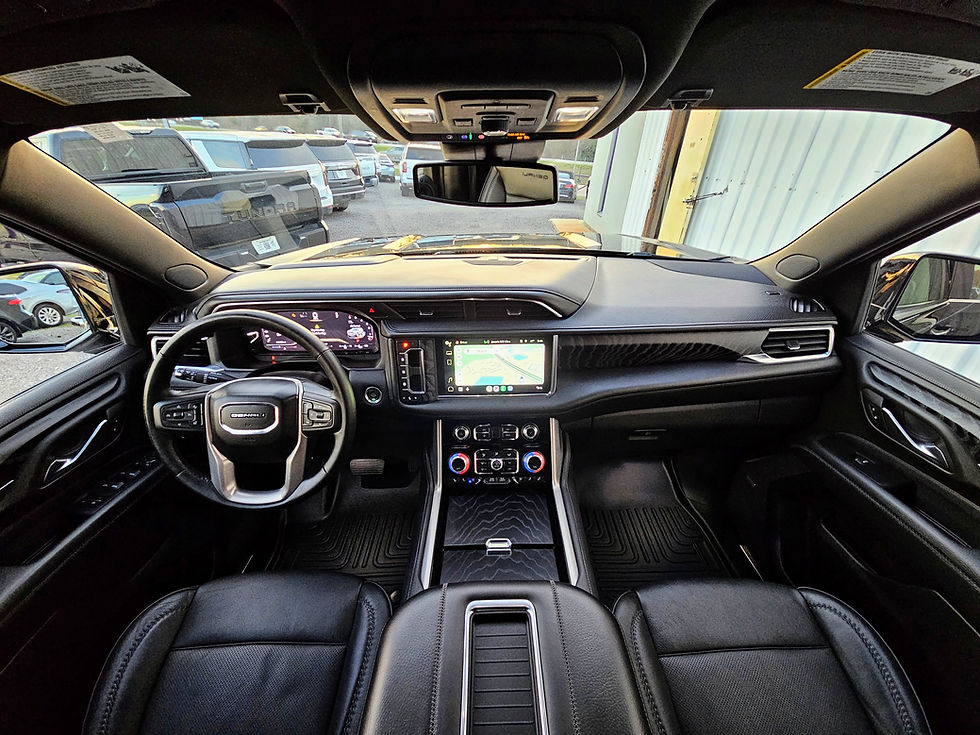 Thumbnail: 2023 GMC Yukon XL Denali