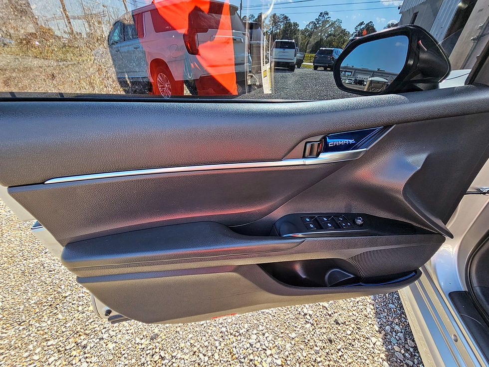 Thumbnail: 2020 Toyota Camry SE