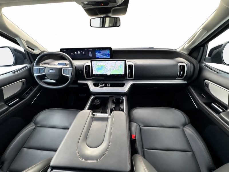 2025 Ford Expedition Active - Photo 10