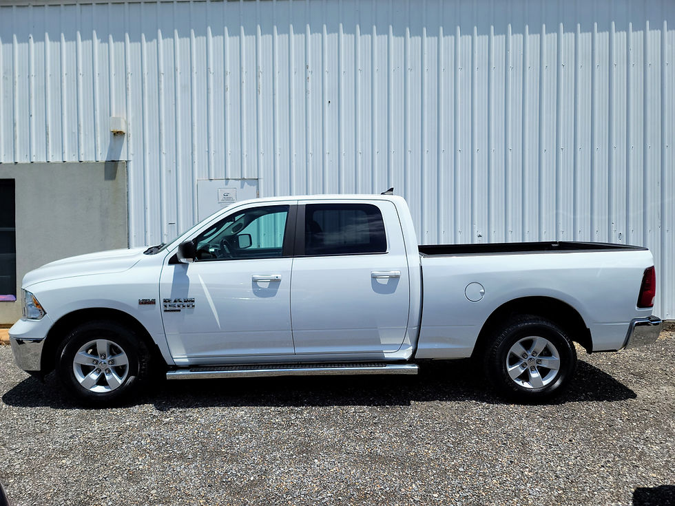 Thumbnail: 2020 Ram 1500 Classic Crew Cab SLT Pickup