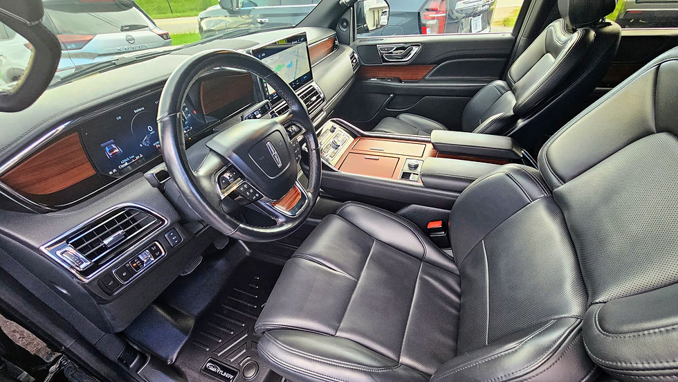 Thumbnail: 2023 Lincoln Navigator
