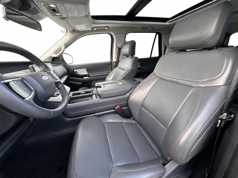 2025 Ford Expedition Active - Photo 8