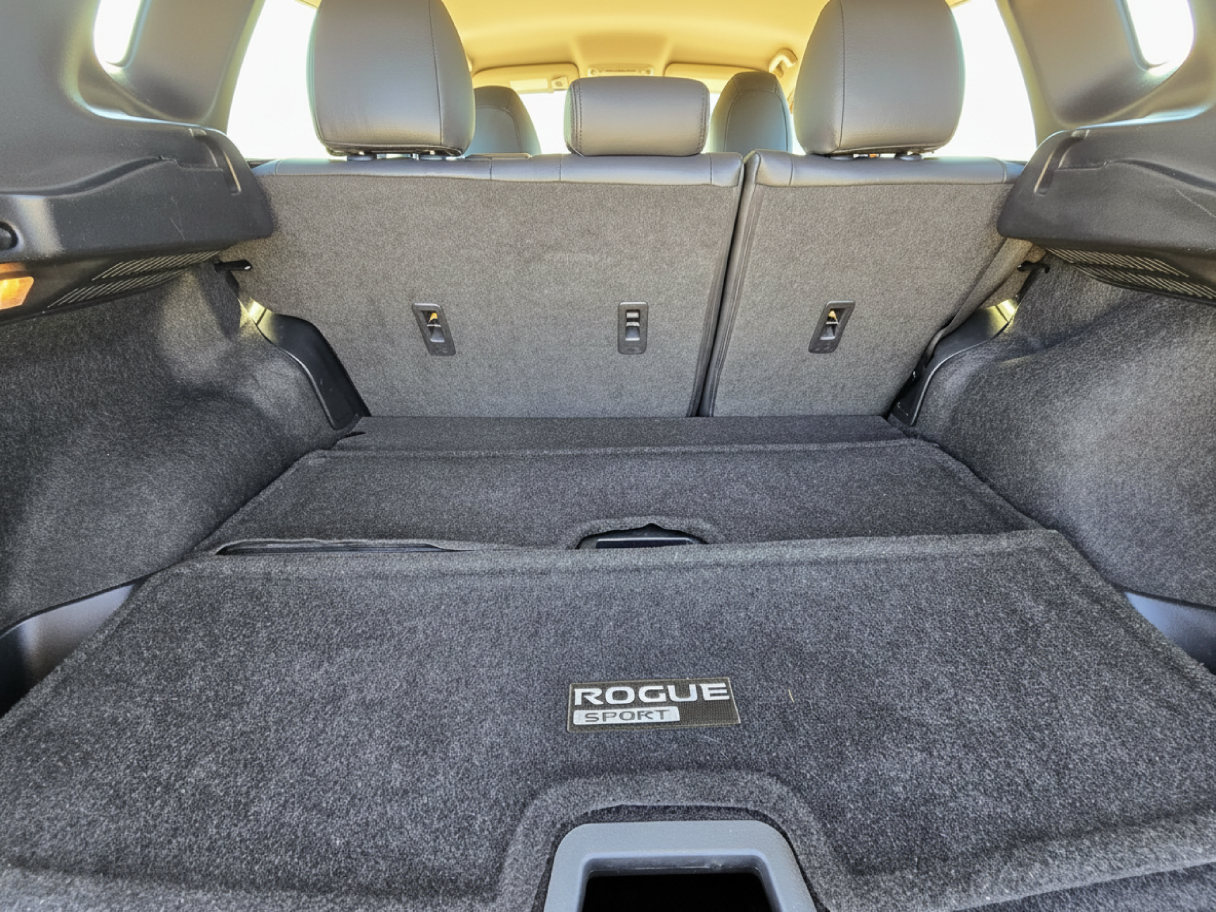 2020 Nissan Rogue Sport SV - Photo 14