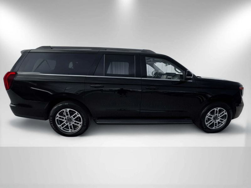 2025 Ford Expedition Active - Photo 6