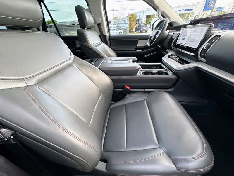 2025 Ford Expedition Active - Photo 13