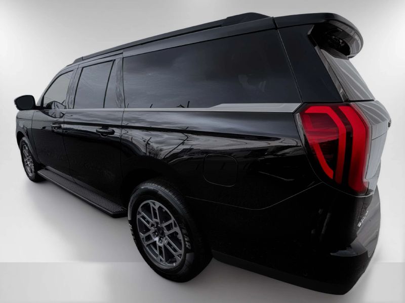 2025 Ford Expedition Active - Photo 4