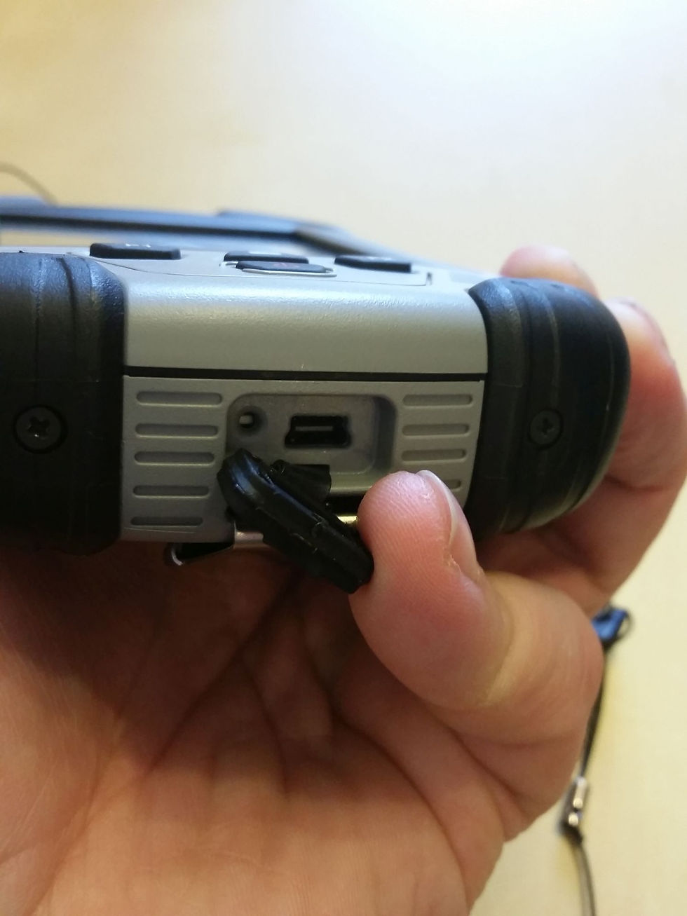 Vezérlő USB konnektora