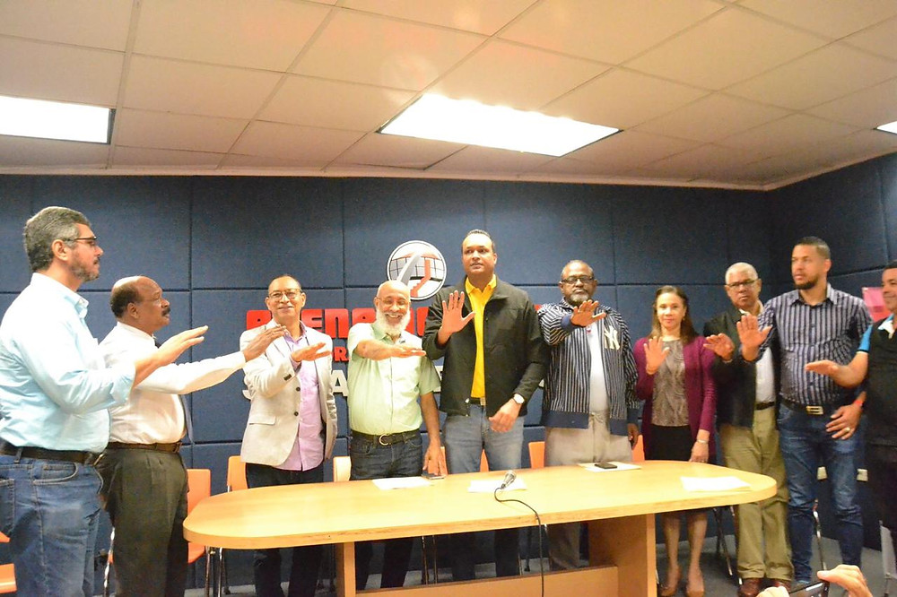 Ariel Acosta, presidente de la Asociación de Boxeo de Santiago tuvo a su cargo las palabras de bienvenida