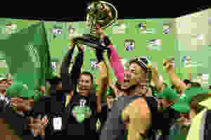 Estrellas Oriéntales celebran el campeonato