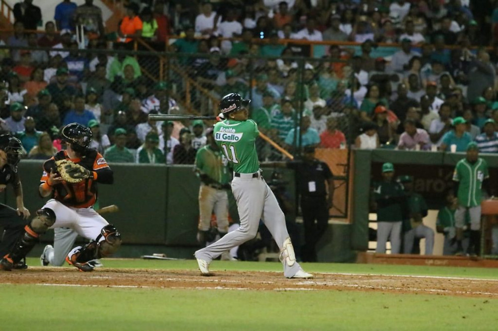 Estrellas ganaron a palos