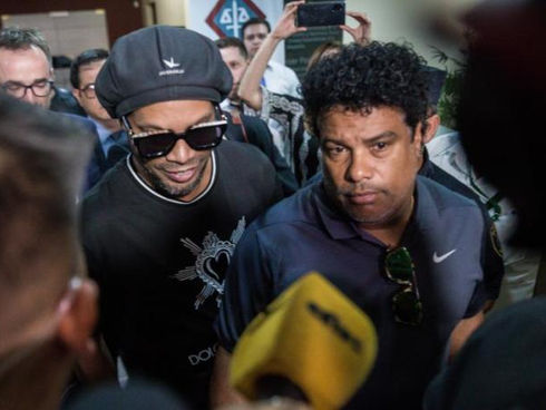 Ronaldinho llega a acuerdo con la fiscalía paraguaya en proceso por pasaportes