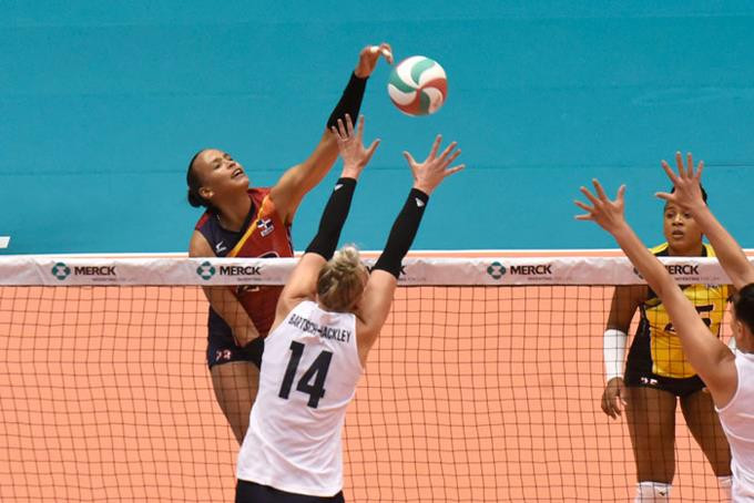 En el Norceca, de San Juan, solamente el primer set resultó el más competitivo para las Reinas del Caribe.