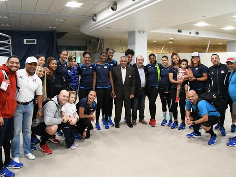 Reinas del Caribe retornan de la Copa del Mundo y son recibidas por todo lo alto