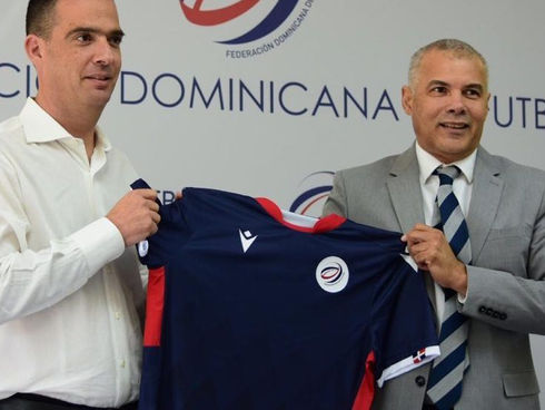 Fedofútbol presenta al técnico Jacques Passy.