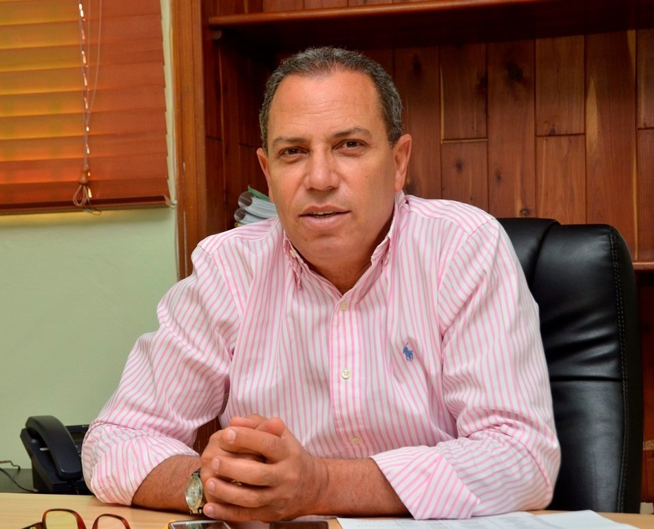Ing. Garibaldy Bautista, presidente de la Federación Dominicana de Softbol.