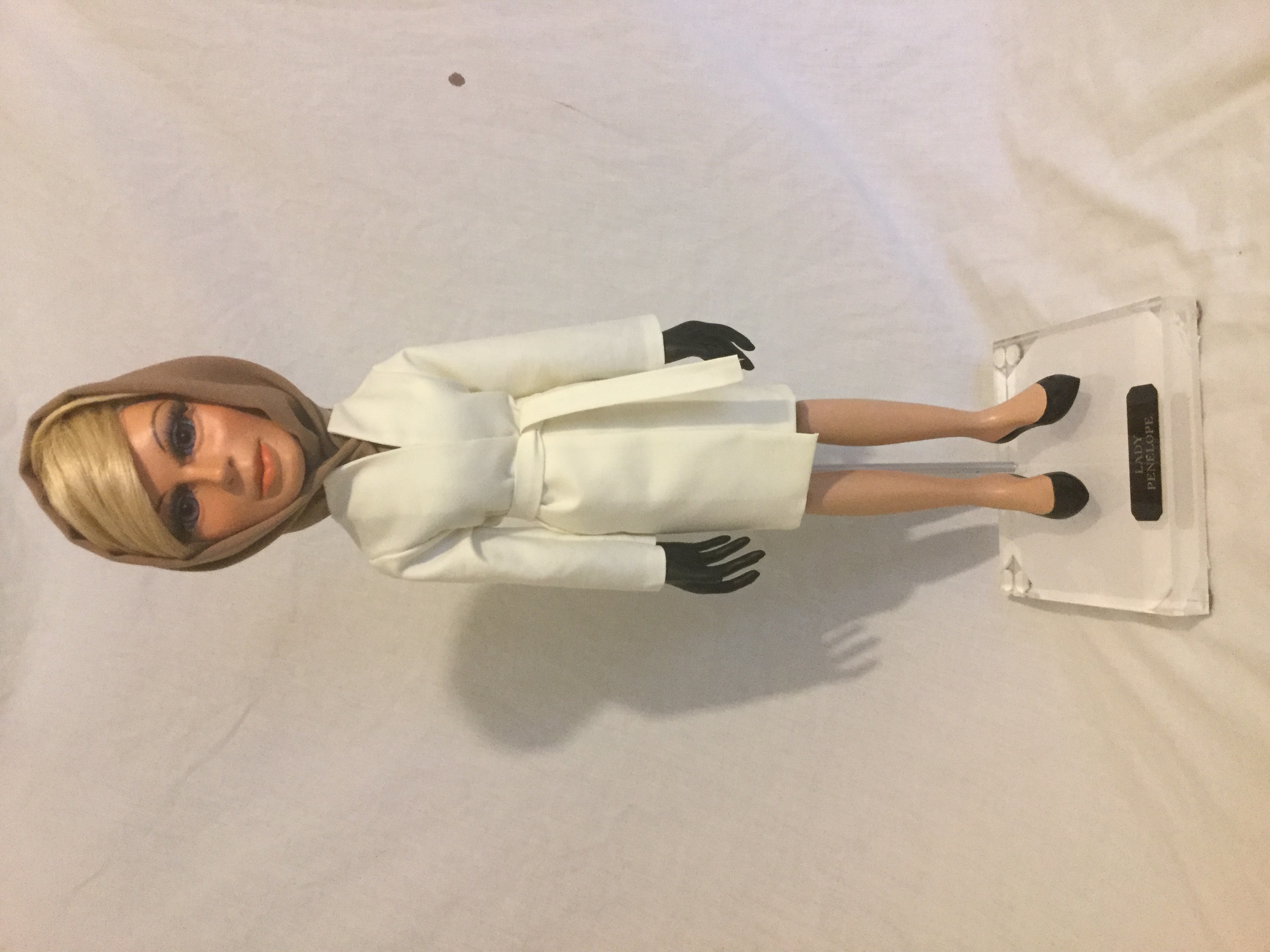 Lady Penelope (White)