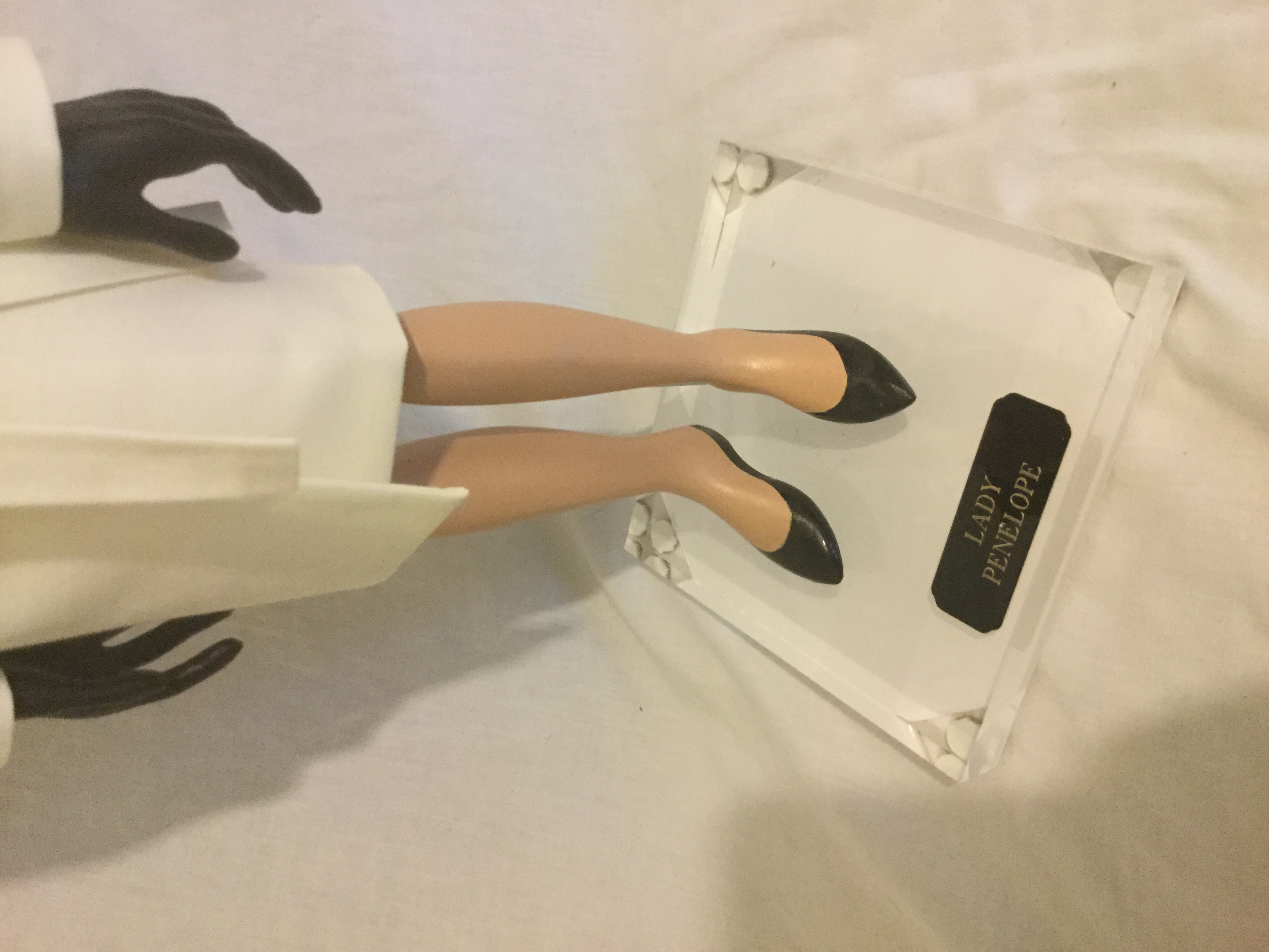 Lady Penelope (White)