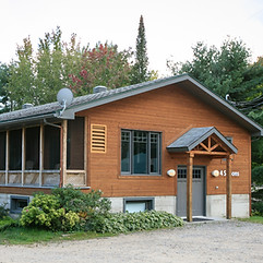 Auberge du lac Priscault - Chalet Quatre-Saisons - 6 chambres, 13 personnes