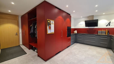 LC Innenausbau, Möbel, Schrank, Garderobe, Schreinerei, Prättigau