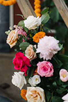 Wedding ceremony flowers at Stoney Ridge Villa