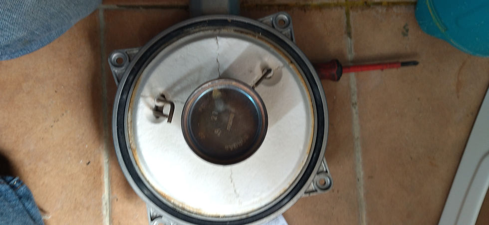 Baxi boiler burner assembly with cracked heat shield