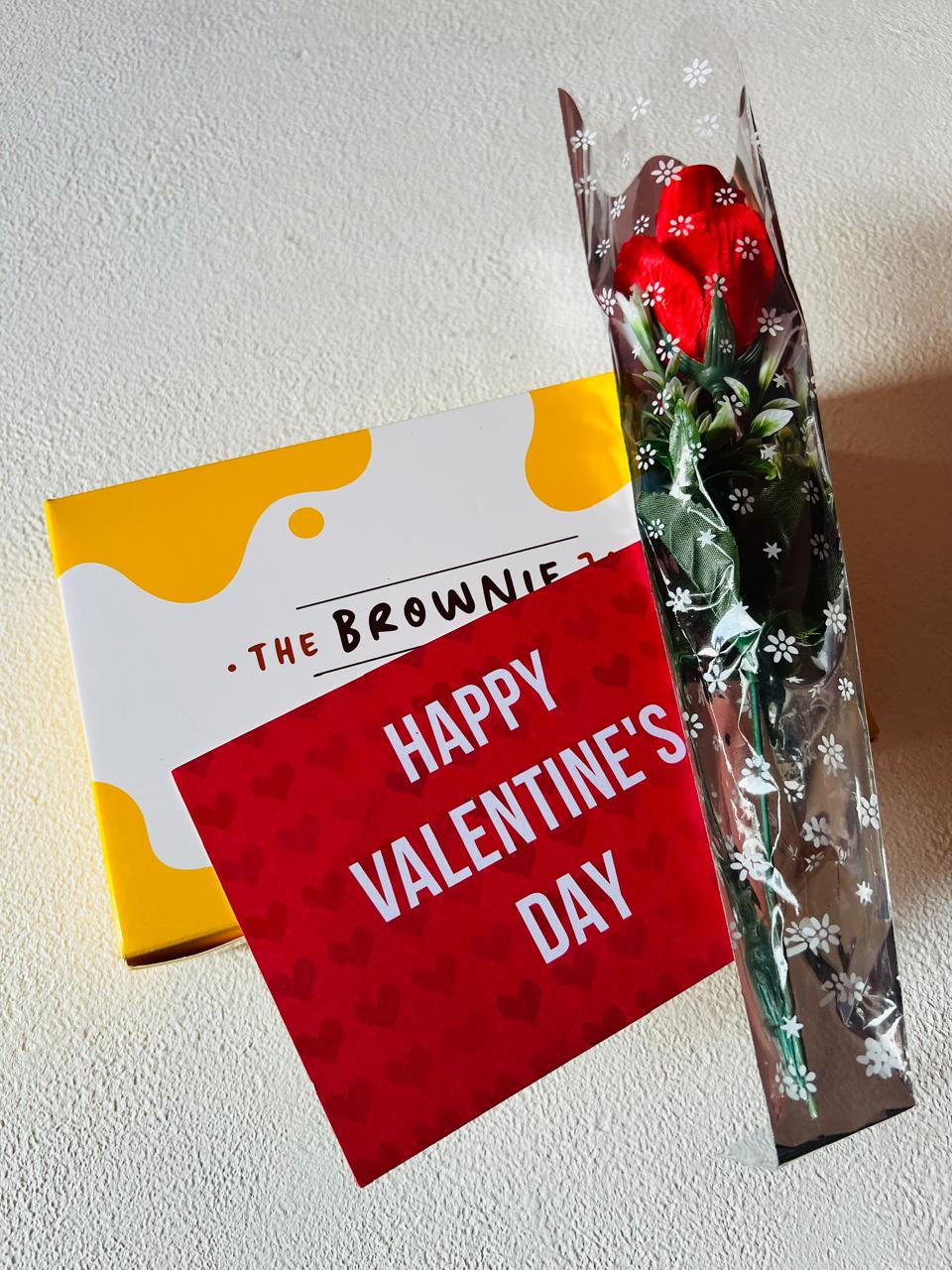Love Brownie Box of 6 image