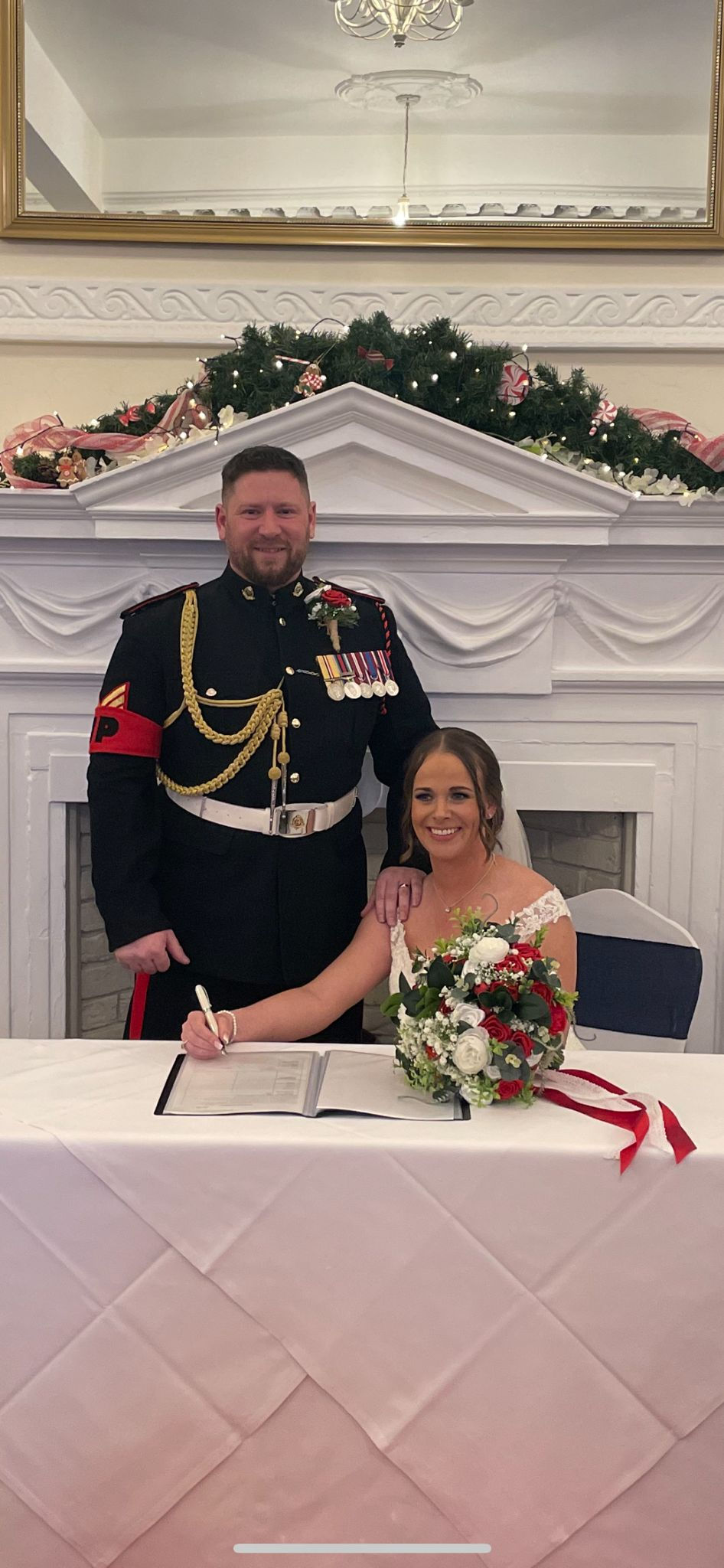 Bride and groom with Jane's Flowers wedding bouquet