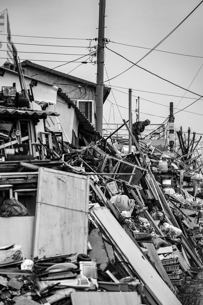 What it's like to survive an earthquake