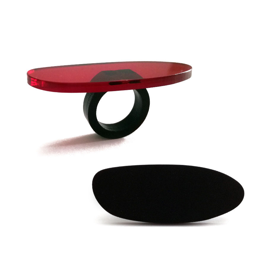 Μαύρο / κόκκινο δαχτυλίδι "Too Long"