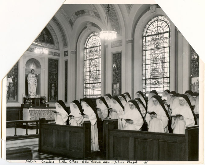 Sisters Chanting Little Office 1955.jpg