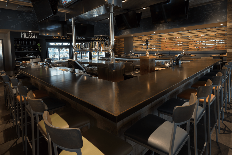 61f01f7710cc48b5c0906615_Corner Bar@0,75x-min-p-1080