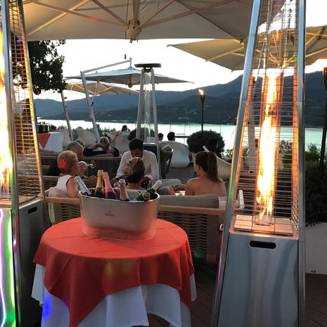SUNSET HAPPY HOUR