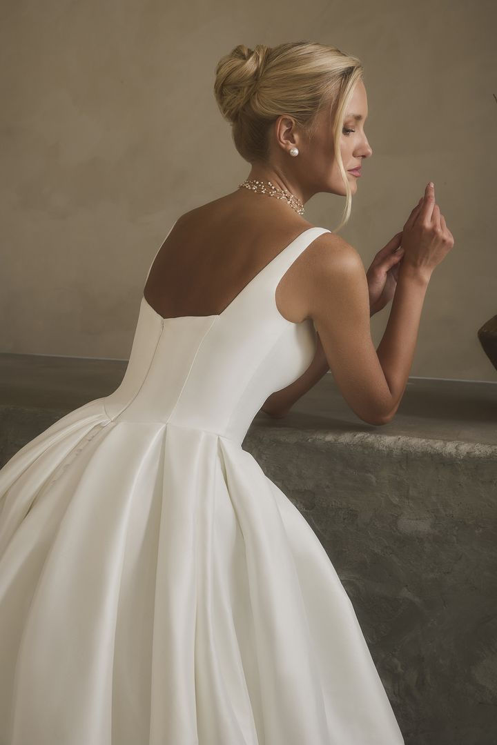Thumbnail: Miriam by Casablanca Bridal