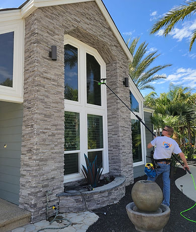 Window Cleaning water fed pole