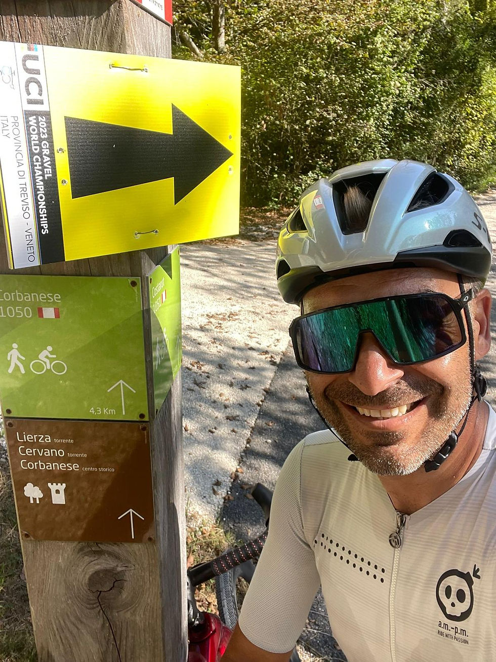 ciclista haciendo gravel