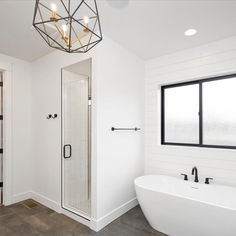 24-Master Bathroom.jpg