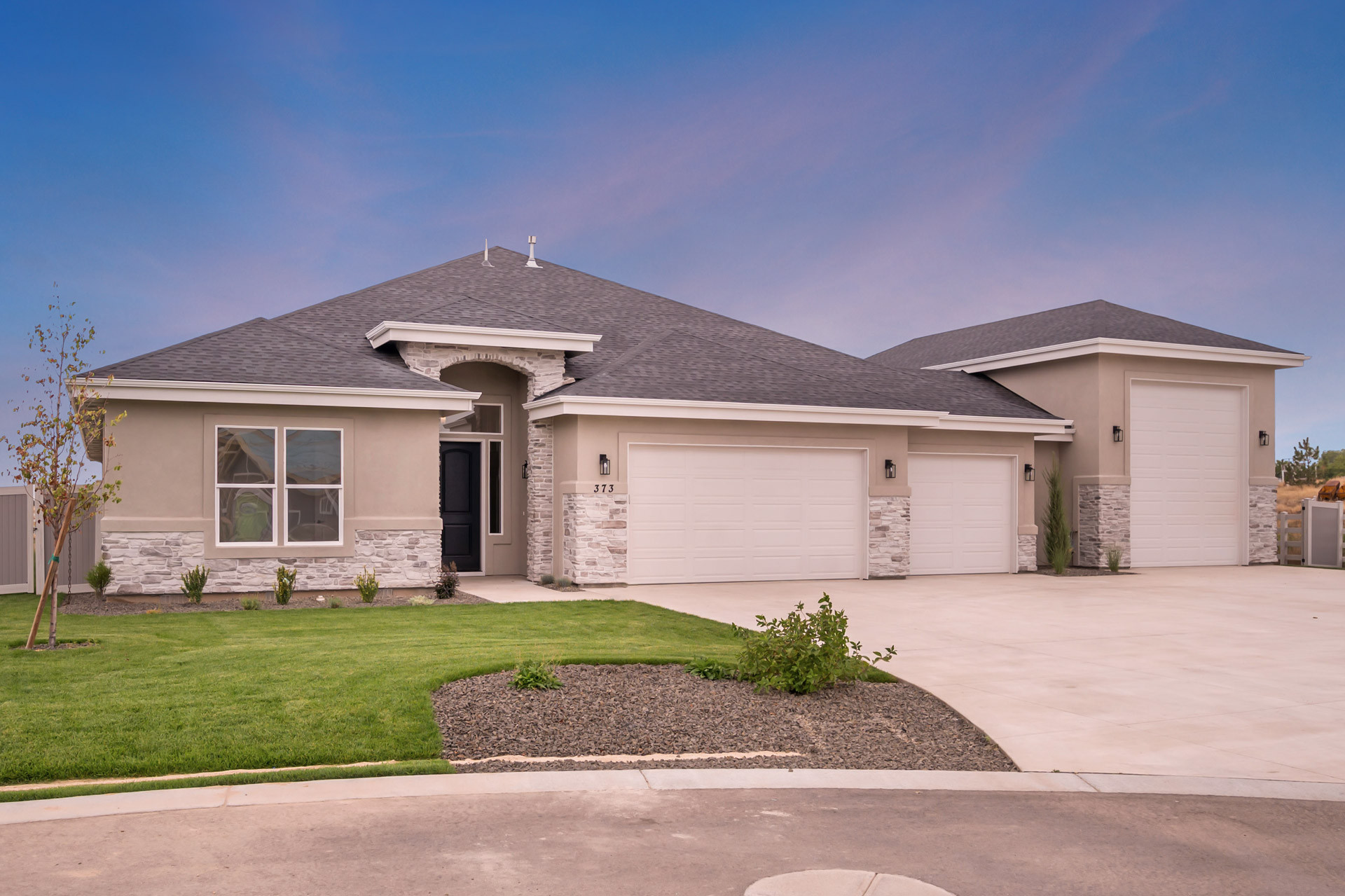 The Paradise Valley RV II